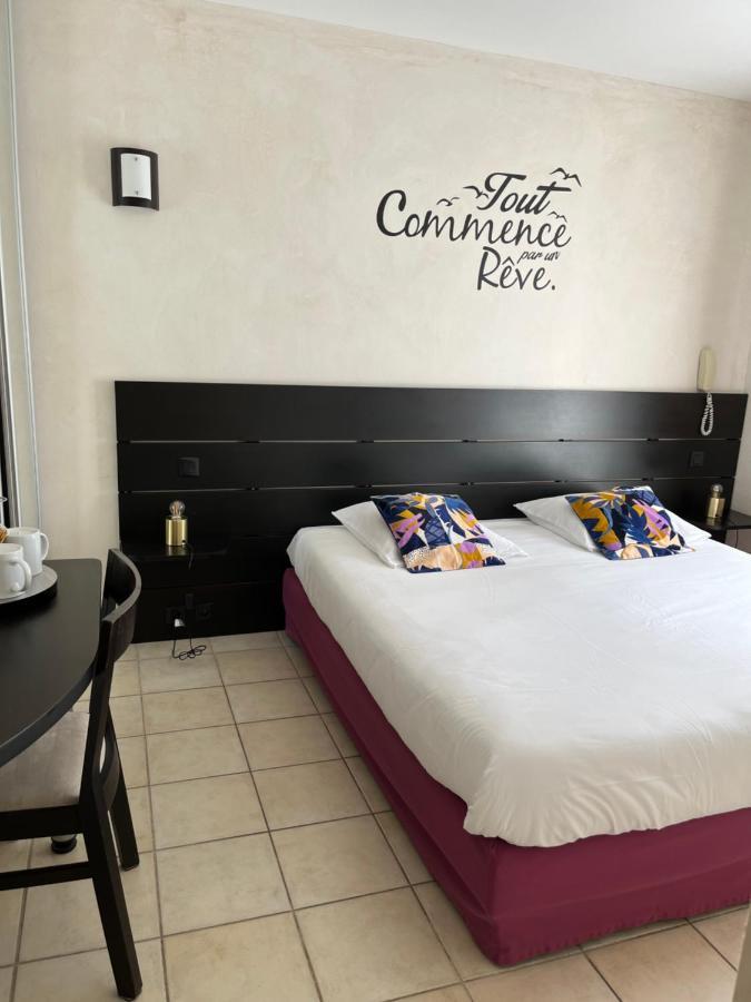 Le Synaya Hotel Sanary-sur-Mer Luaran gambar